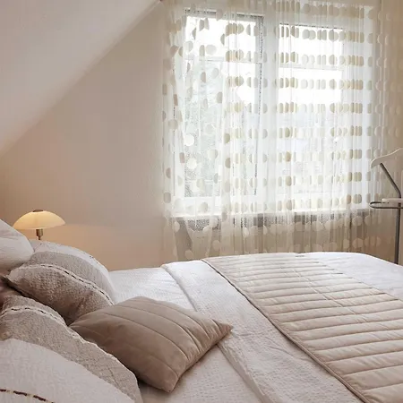 Ferienwohnung Laura * فريدريشسهافن