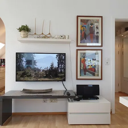 Ferienwohnung Laura * فريدريشسهافن